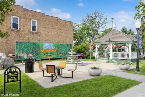 310 Cunat Boulevard Richmond IL 60071
