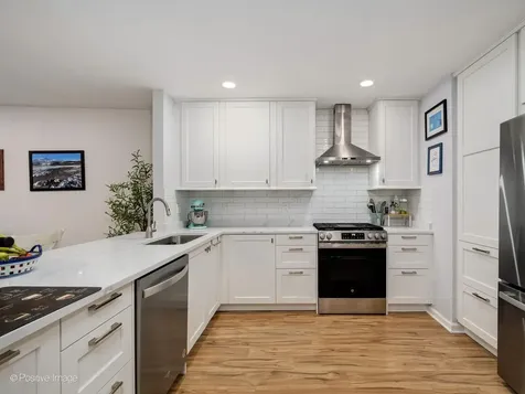 492 West Belmont Avenue Chicago IL 60657
