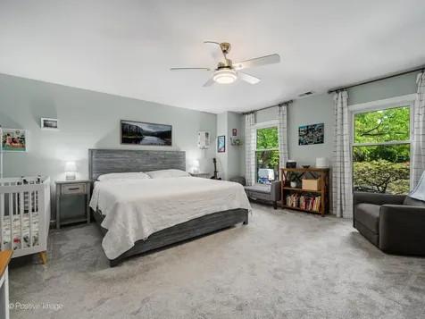 492 West Belmont Avenue Chicago IL 60657