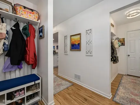 492 West Belmont Avenue Chicago IL 60657