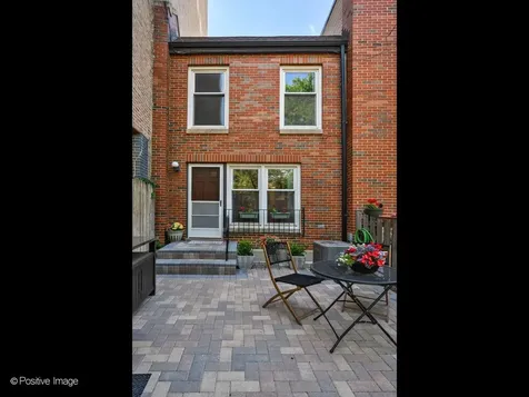 492 West Belmont Avenue Chicago IL 60657