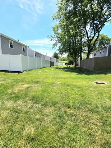 1294 Downing Street Roselle IL 60172