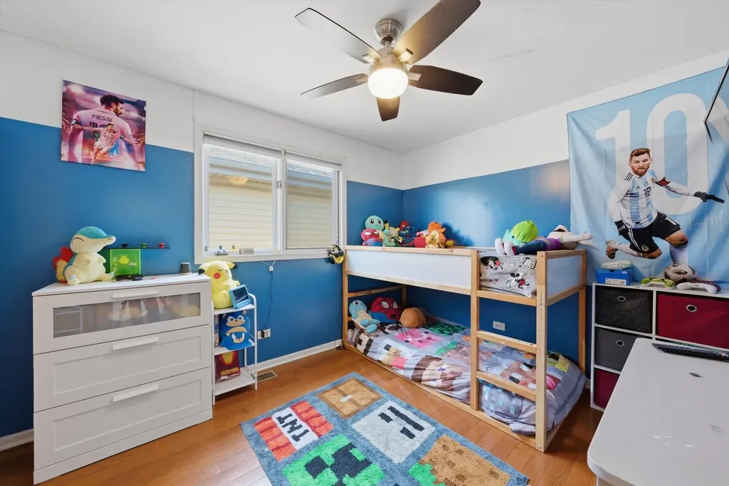 7027 West 64th Place Chicago IL 60638