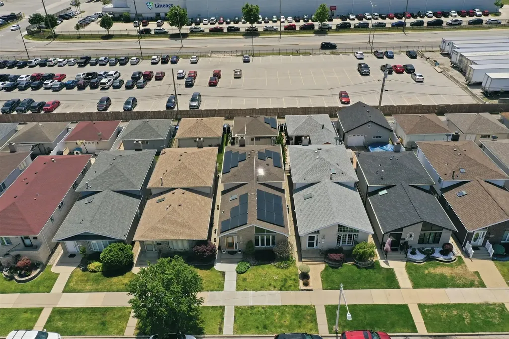 7027 West 64th Place Chicago IL 60638