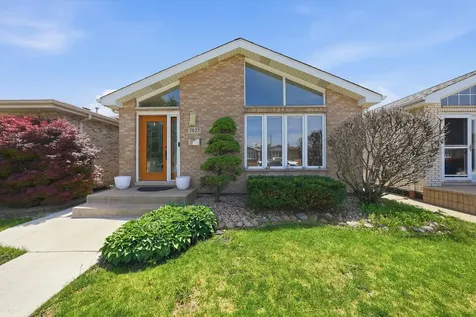 7027 West 64th Place Chicago IL 60638