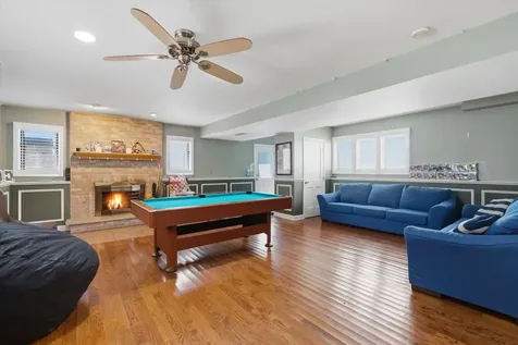 7027 West 64th Place Chicago IL 60638