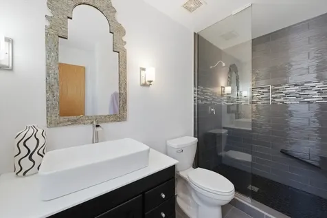 7027 West 64th Place Chicago IL 60638