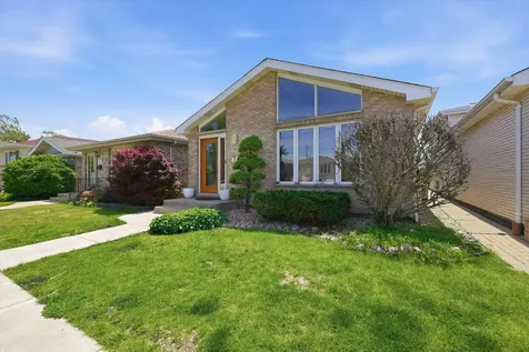 7027 West 64th Place Chicago IL 60638