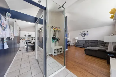 7027 West 64th Place Chicago IL 60638