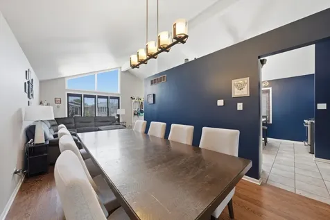 7027 West 64th Place Chicago IL 60638