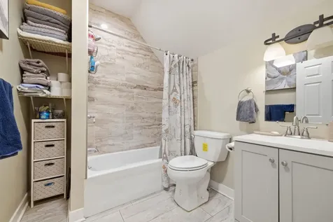 633 North Latrobe Avenue Chicago IL 60644
