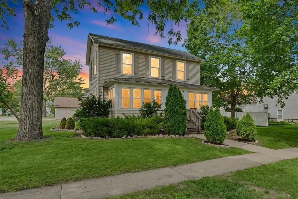 359 West State Street Paxton IL 60957