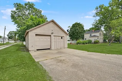 359 West State Street Paxton IL 60957