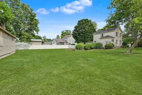 359 West State Street Paxton IL 60957