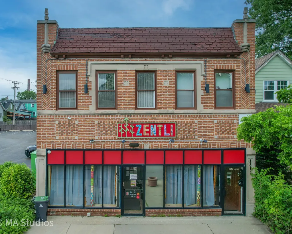 1813 Dempster Street Evanston IL 60201