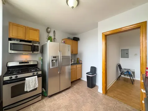 1813 Dempster Street Evanston IL 60201