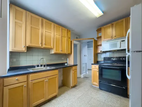 1813 Dempster Street Evanston IL 60201