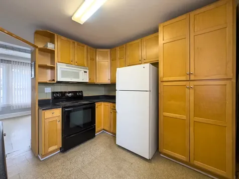 1813 Dempster Street Evanston IL 60201