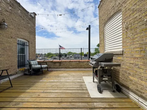 1813 Dempster Street Evanston IL 60201