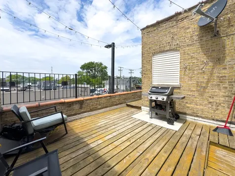 1813 Dempster Street Evanston IL 60201