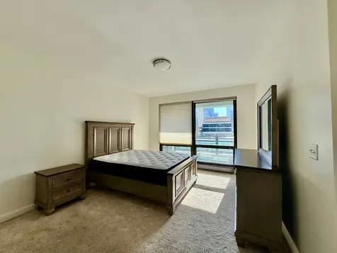 130 North Garland Court Chicago IL 60602