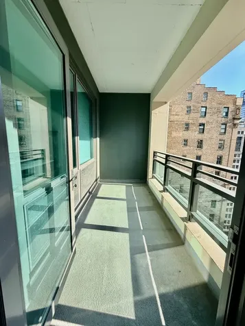 130 North Garland Court Chicago IL 60602