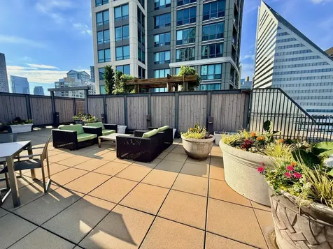 130 North Garland Court Chicago IL 60602