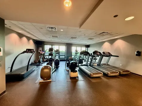 130 North Garland Court Chicago IL 60602