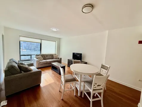 130 North Garland Court Chicago IL 60602