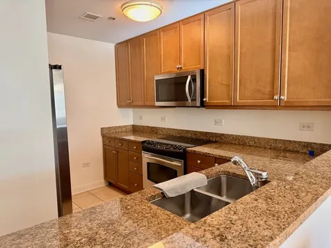 130 North Garland Court Chicago IL 60602