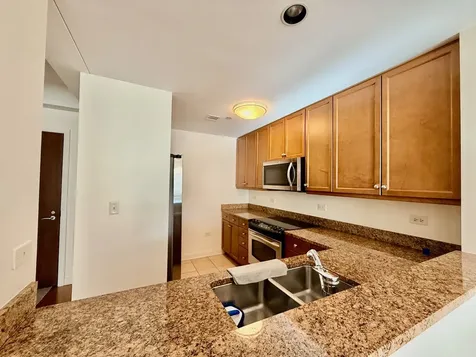 130 North Garland Court Chicago IL 60602