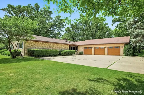 4121 Miller Oaks Drive Mchenry IL 60051