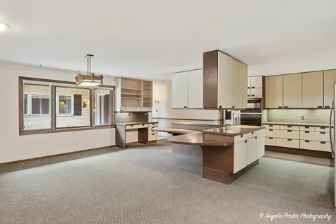 4121 Miller Oaks Drive Mchenry IL 60051