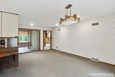 4121 Miller Oaks Drive Mchenry IL 60051