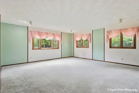 4121 Miller Oaks Drive Mchenry IL 60051