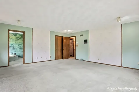 4121 Miller Oaks Drive Mchenry IL 60051