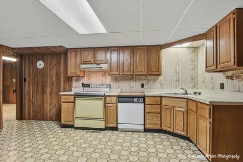 4121 Miller Oaks Drive Mchenry IL 60051