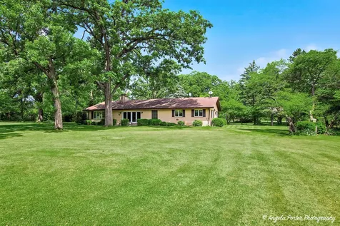 4121 Miller Oaks Drive Mchenry IL 60051