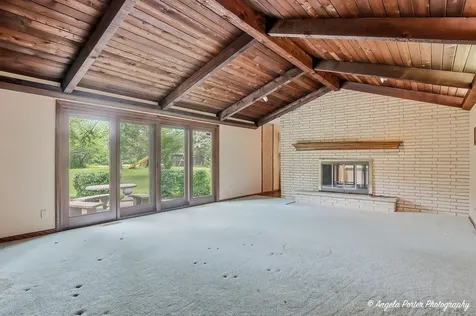 4121 Miller Oaks Drive Mchenry IL 60051