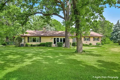 4121 Miller Oaks Drive Mchenry IL 60051