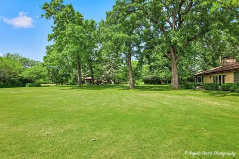 4121 Miller Oaks Drive Mchenry IL 60051