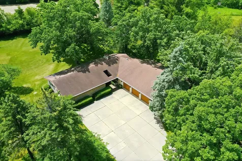 4121 Miller Oaks Drive Mchenry IL 60051