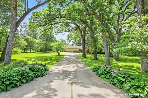 4121 Miller Oaks Drive Mchenry IL 60051