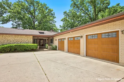 4121 Miller Oaks Drive Mchenry IL 60051