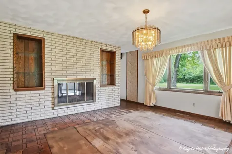 4121 Miller Oaks Drive Mchenry IL 60051