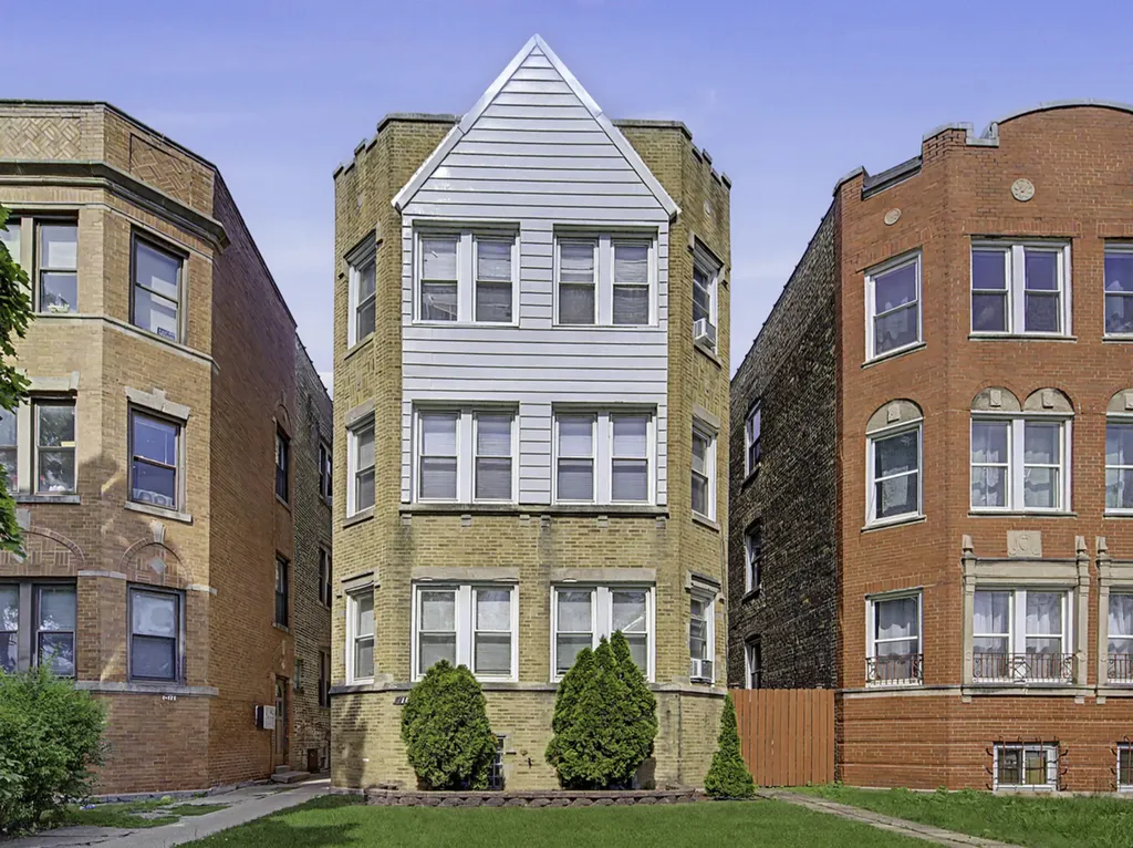 10724 South Avenue C Chicago IL 60617