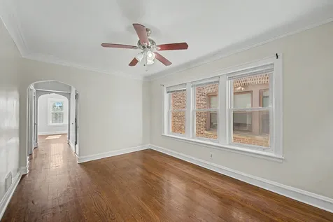 10724 South Avenue C Chicago IL 60617