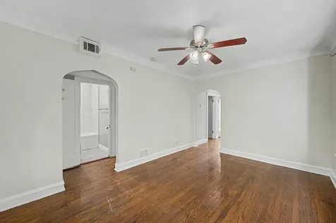 10724 South Avenue C Chicago IL 60617