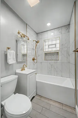 10724 South Avenue C Chicago IL 60617