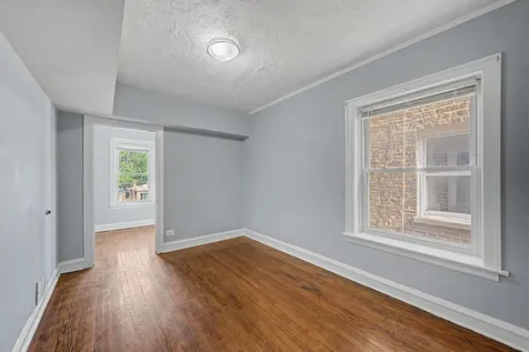 10724 South Avenue C Chicago IL 60617